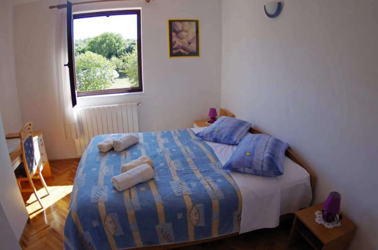 Apartments Lavinija Banjole 0*,