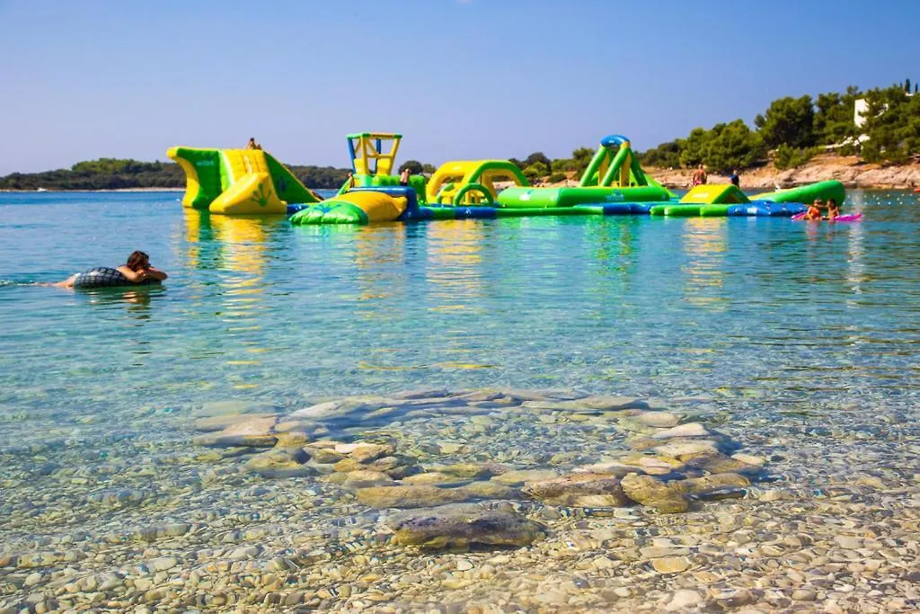 Apartments Lavinija Banjole 0*,  Croatia