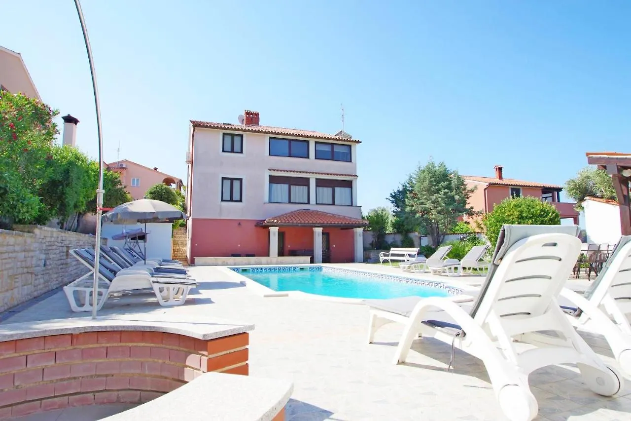 Apartments Lavinija Banjole