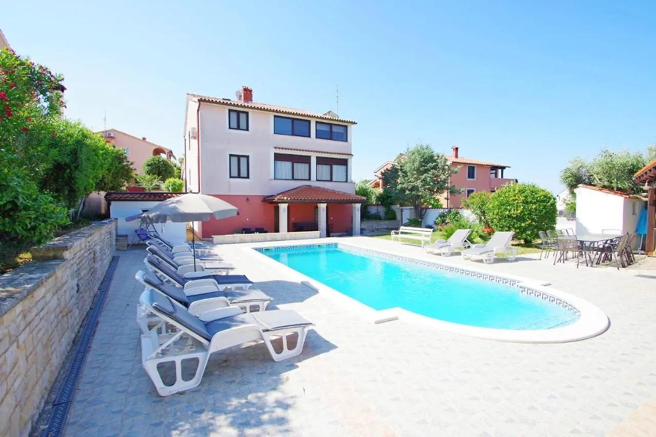 Apartments Lavinija Banjole Croatia