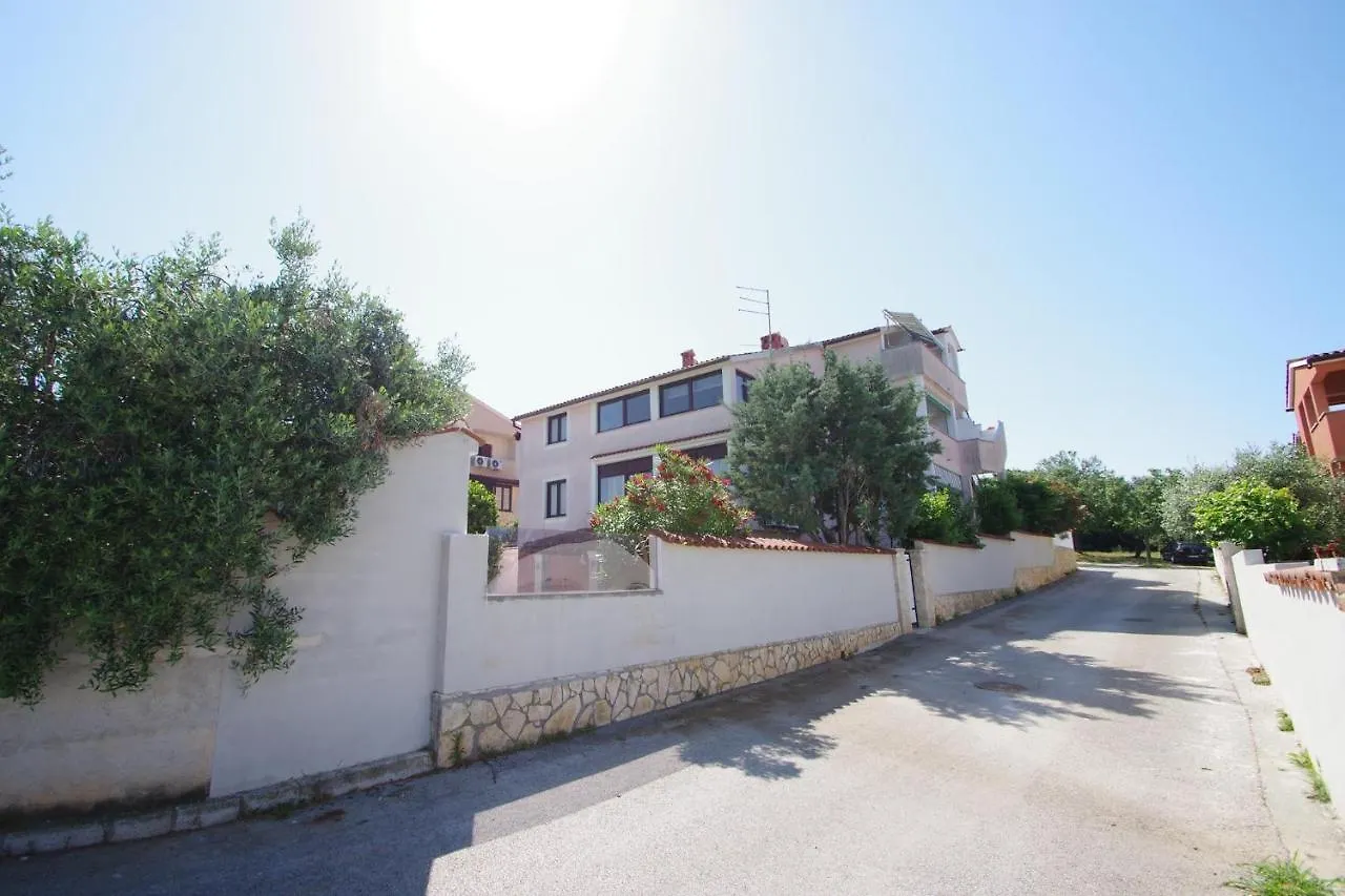 Apartments Lavinija Banjole Croatia