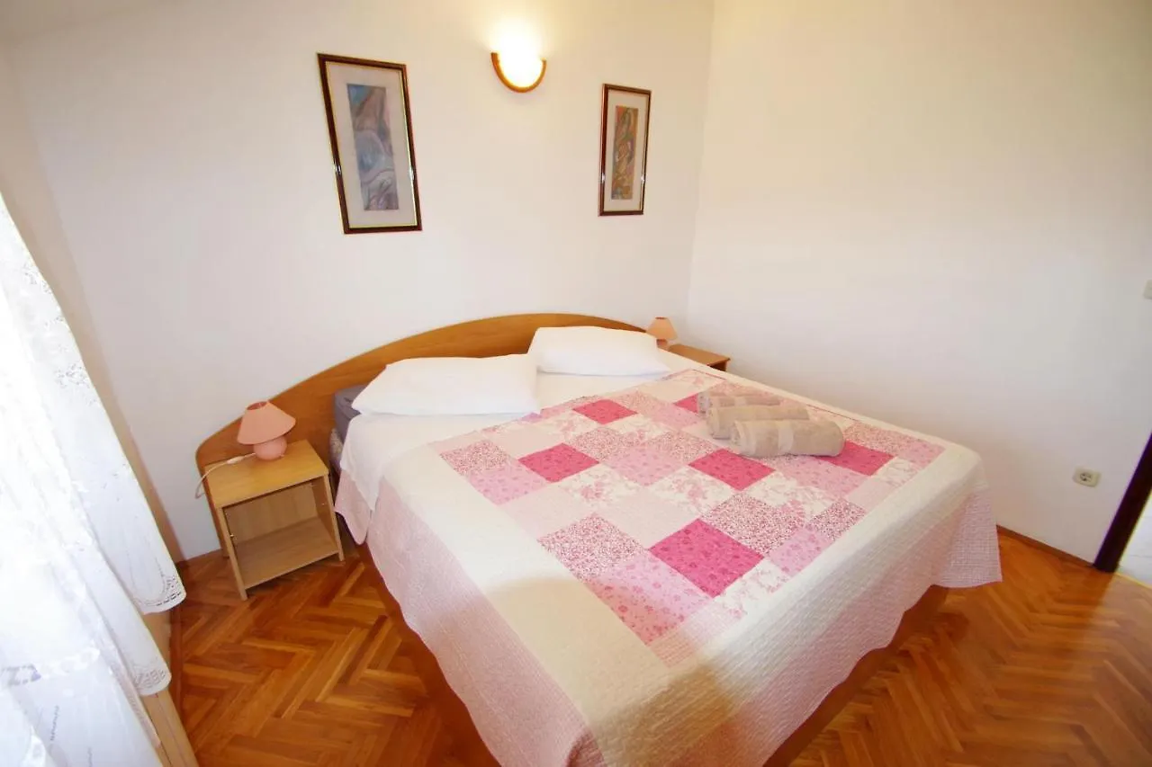 Apartments Lavinija Banjole Croatia