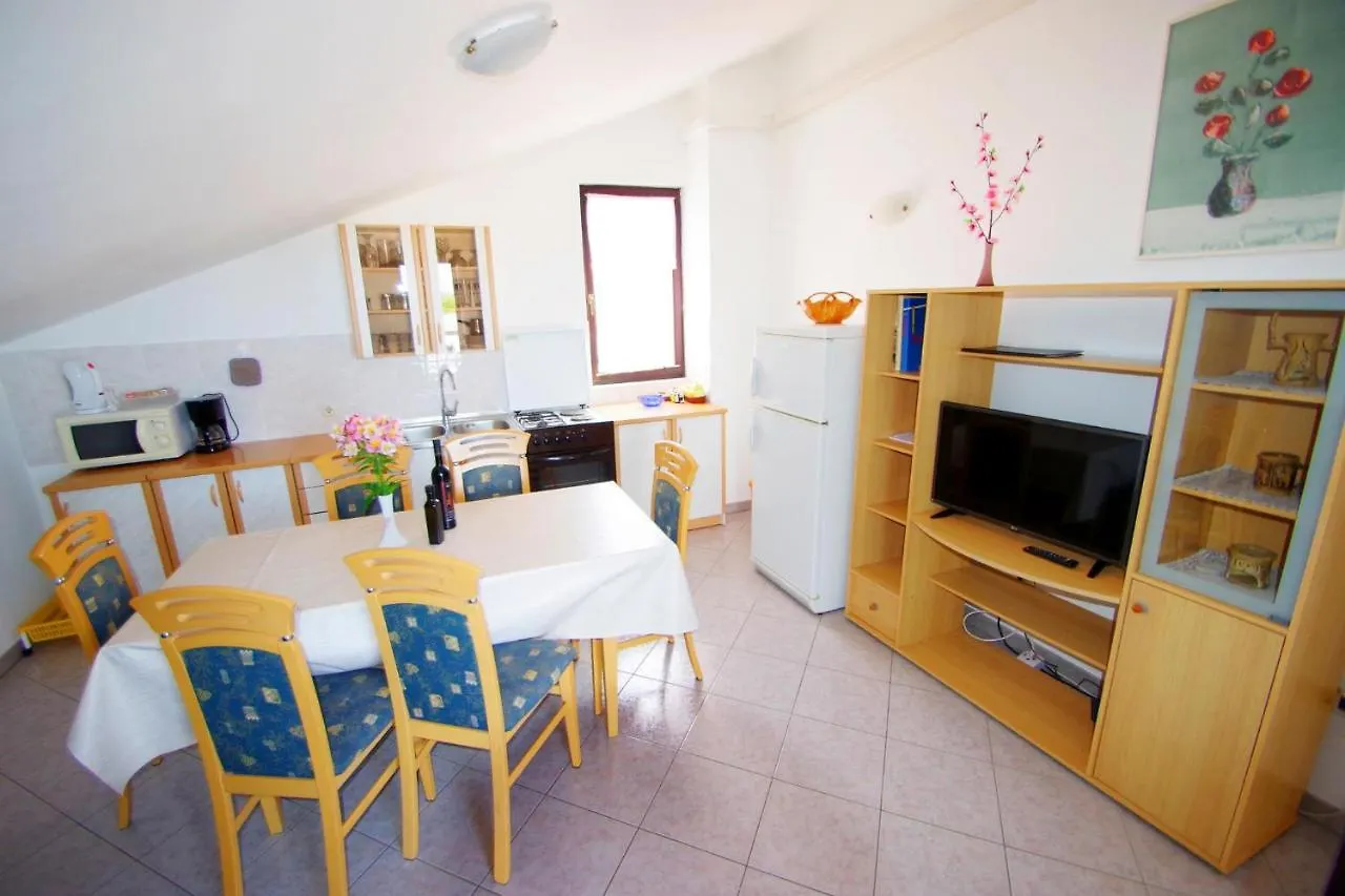 Apartments Lavinija Banjole 0*,